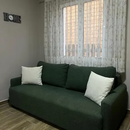 Vjollcas بيت ضيافة بورغراديك