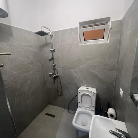 Affittacamere Vjollcas Bucimas